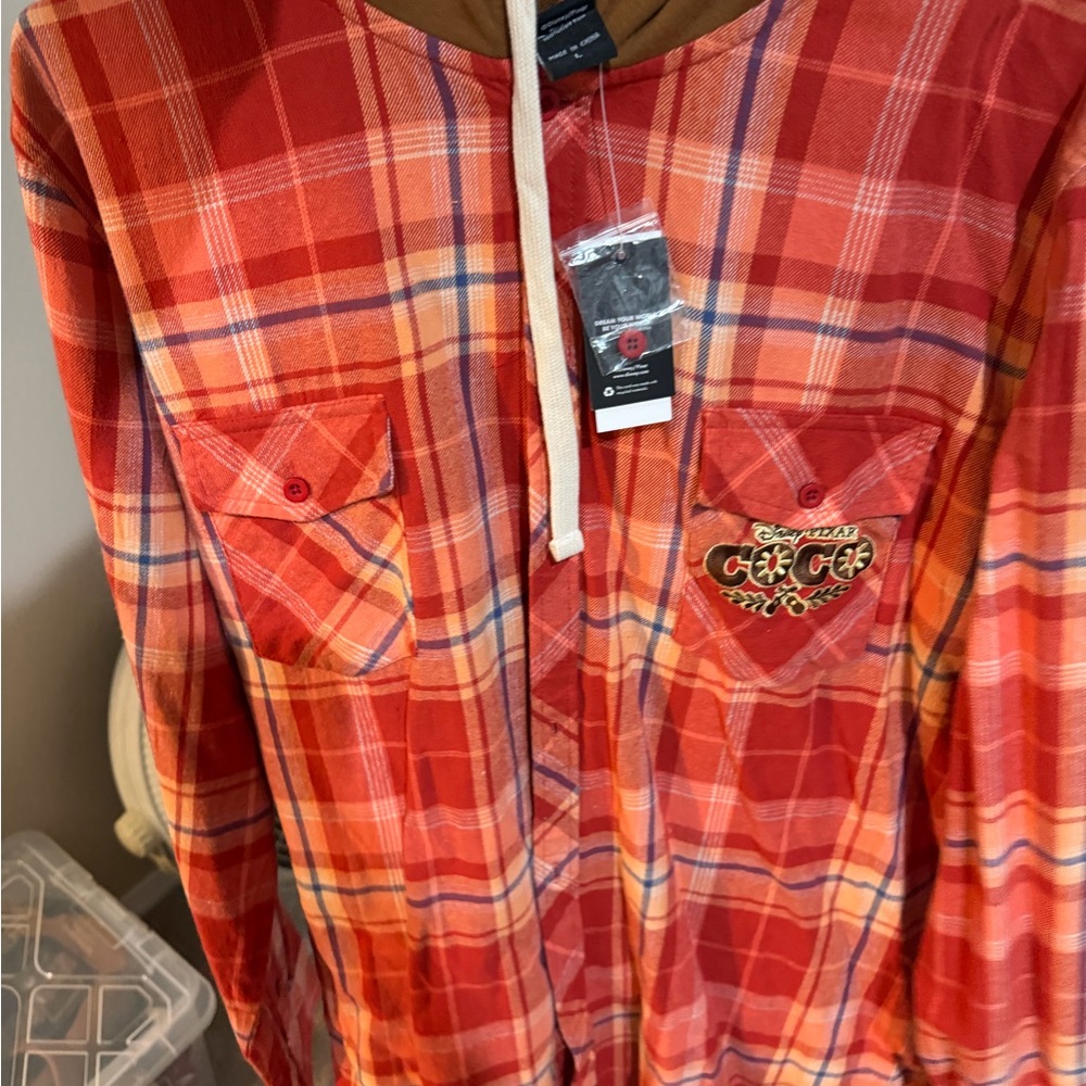 Disney Pixar our universe coco Miguel hooded flannel - new with tags